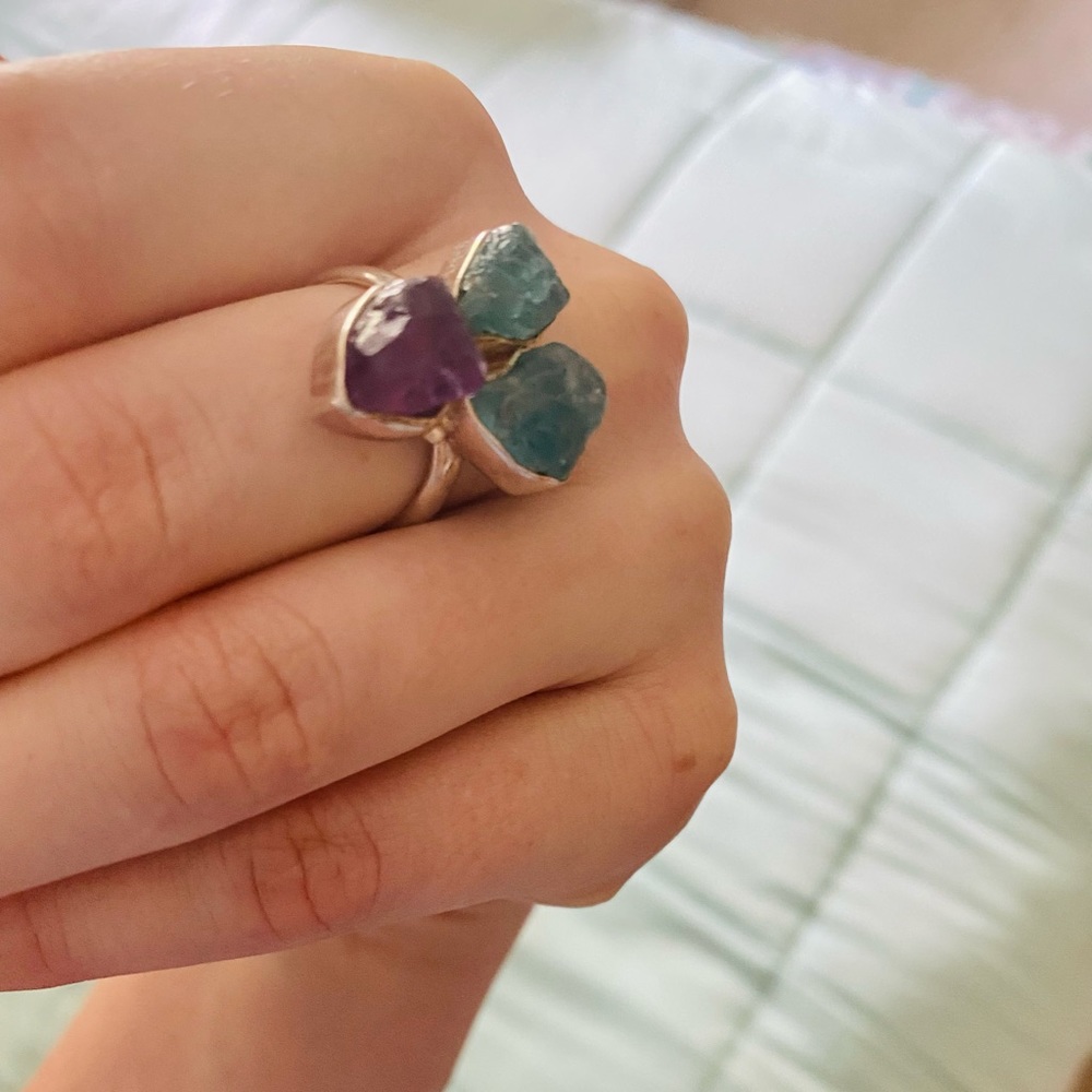 Rough cut amethyst trio, sterling silver setting. - Picture 3 of 15